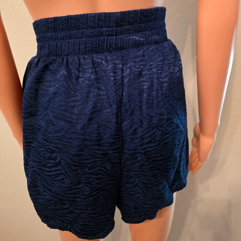 Victoria's Secret women's sleep shorts, size L. - Picture 3 of 7